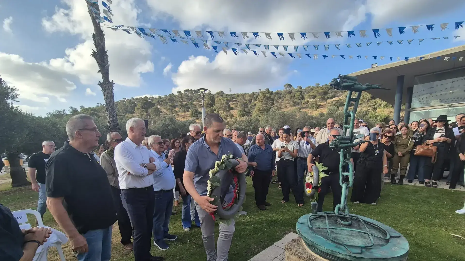 פסל לזכר צוללני הקישון, 27 במאי 2025 פסל לזכר צוללני הקישון, 27 במאי 2025
