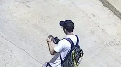 צעיר כבן 32, תושב נתניה, החשוד שביצע סדרת מעשי הונאה וגניבה מקשישים בעיר, בעיקר נשים, תוך התחזות לאדם במצוקה צעיר כבן 32, תושב נתניה, החשוד שביצע סדרת מעשי הונאה וגניבה מקשישים בעיר, בעיקר נשים, תוך התחזות לאדם במצוקה