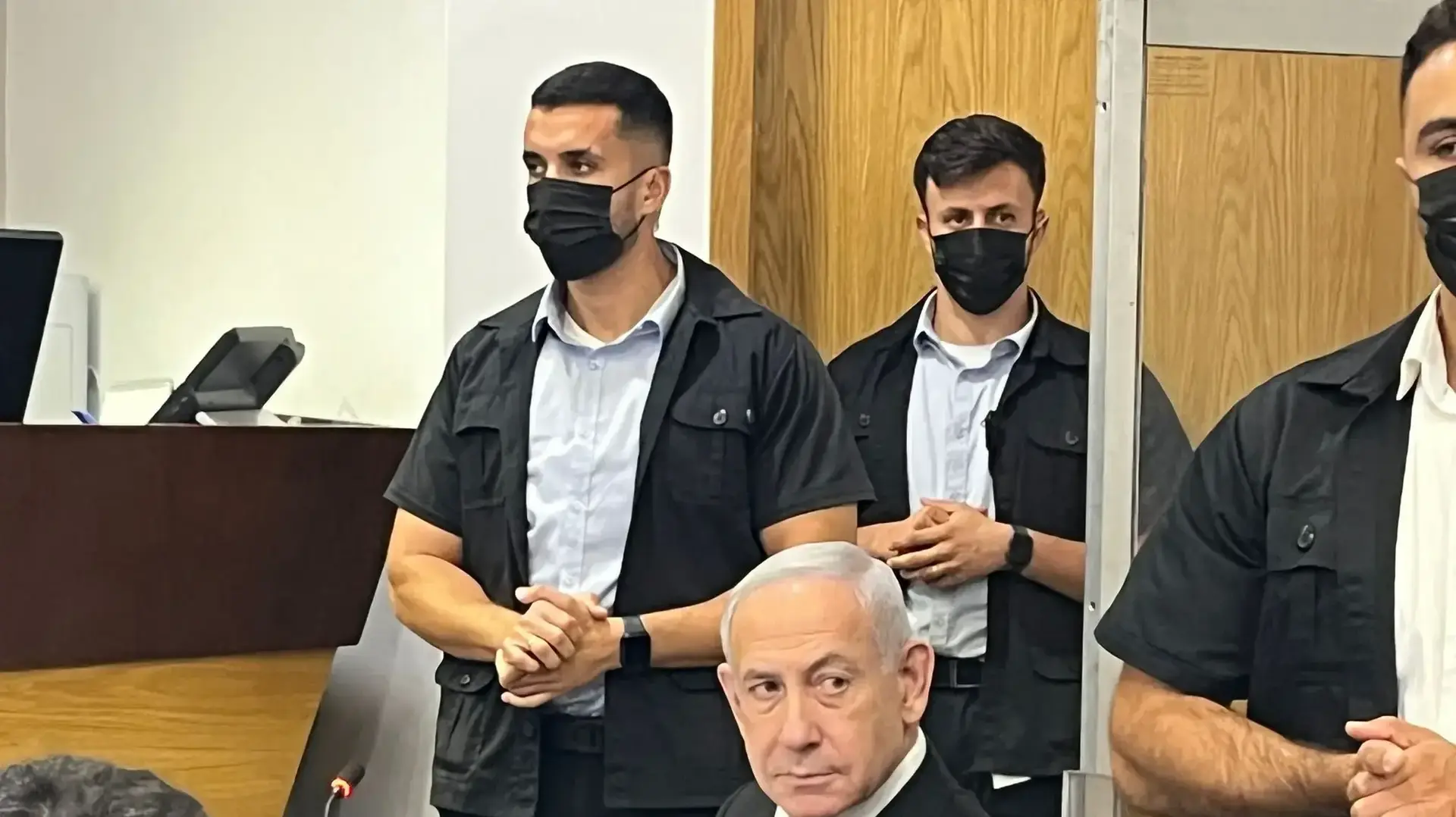 ראש הממשלה בנימין נתניהו באולם בית המשפט בחקירה הנגדית בתיקי האלפים
3 ביוני 2025 ראש הממשלה בנימין נתניהו באולם בית המשפט בחקירה הנגדית בתיקי האלפים
3 ביוני 2025