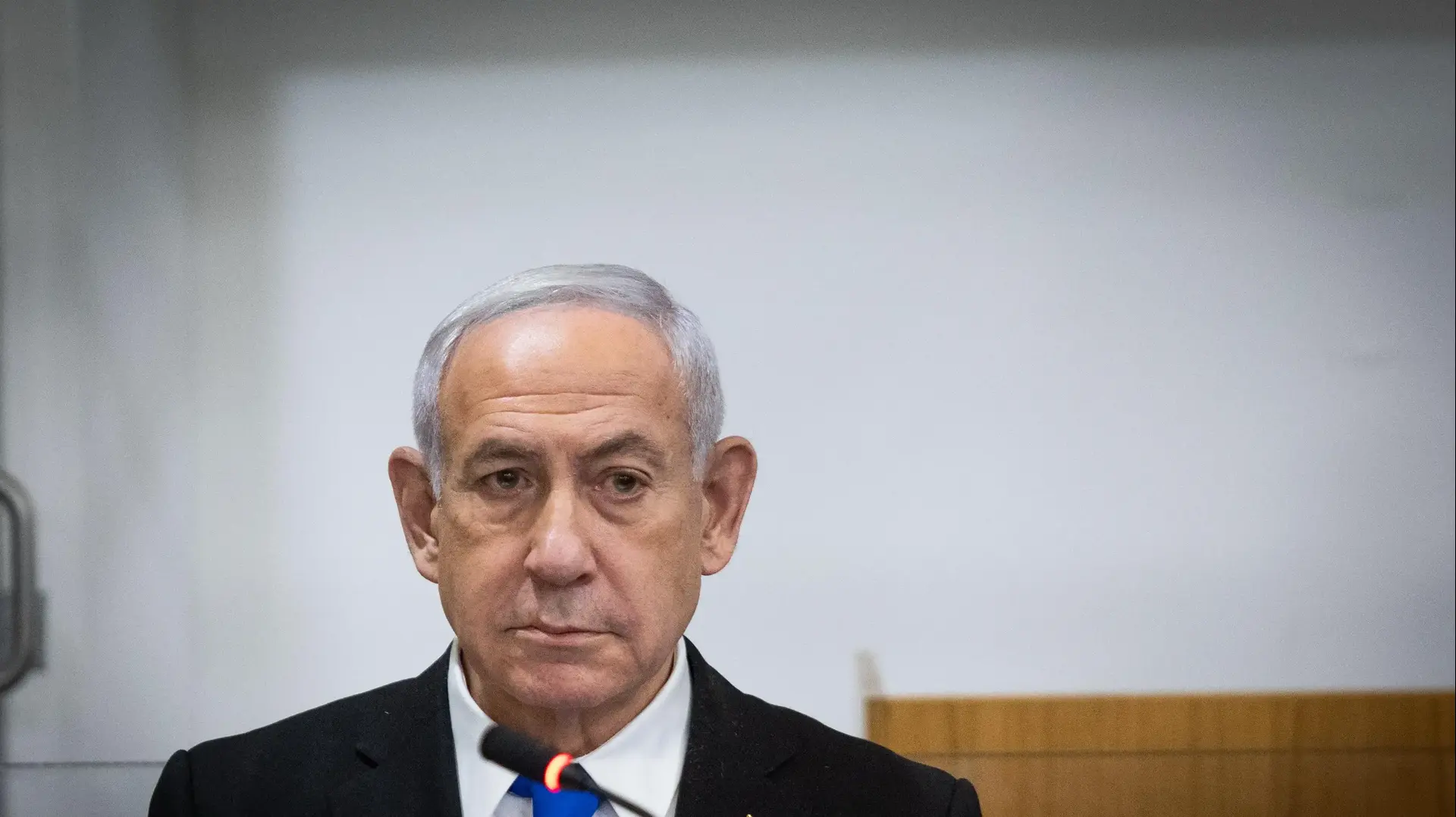 ראש הממשלה בנימין נתניהו באולם בית המשפט בחקירה הנגדית בתיקי האלפים

3 ביוני 2025