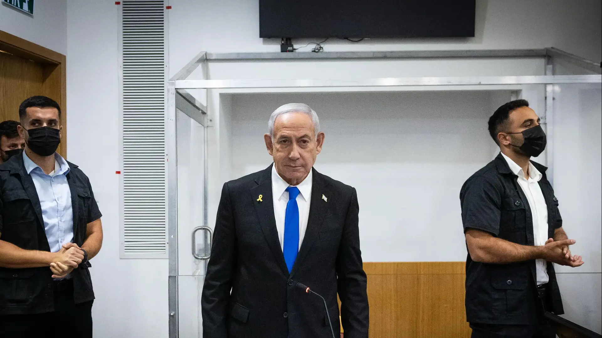 ראש הממשלה בנימין נתניהו באולם בית המשפט בחקירה הנגדית בתיקי האלפים
3 ביוני 2025 ראש הממשלה בנימין נתניהו באולם בית המשפט בחקירה הנגדית בתיקי האלפים
3 ביוני 2025