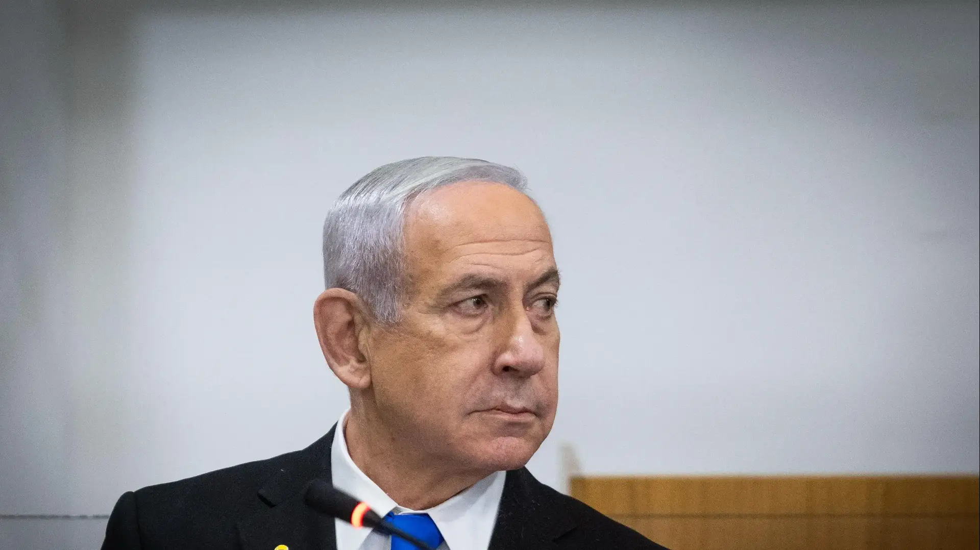 ראש הממשלה בנימין נתניהו באולם בית המשפט בחקירה הנגדית בתיקי האלפים
3 ביוני 2025 ראש הממשלה בנימין נתניהו באולם בית המשפט בחקירה הנגדית בתיקי האלפים
3 ביוני 2025