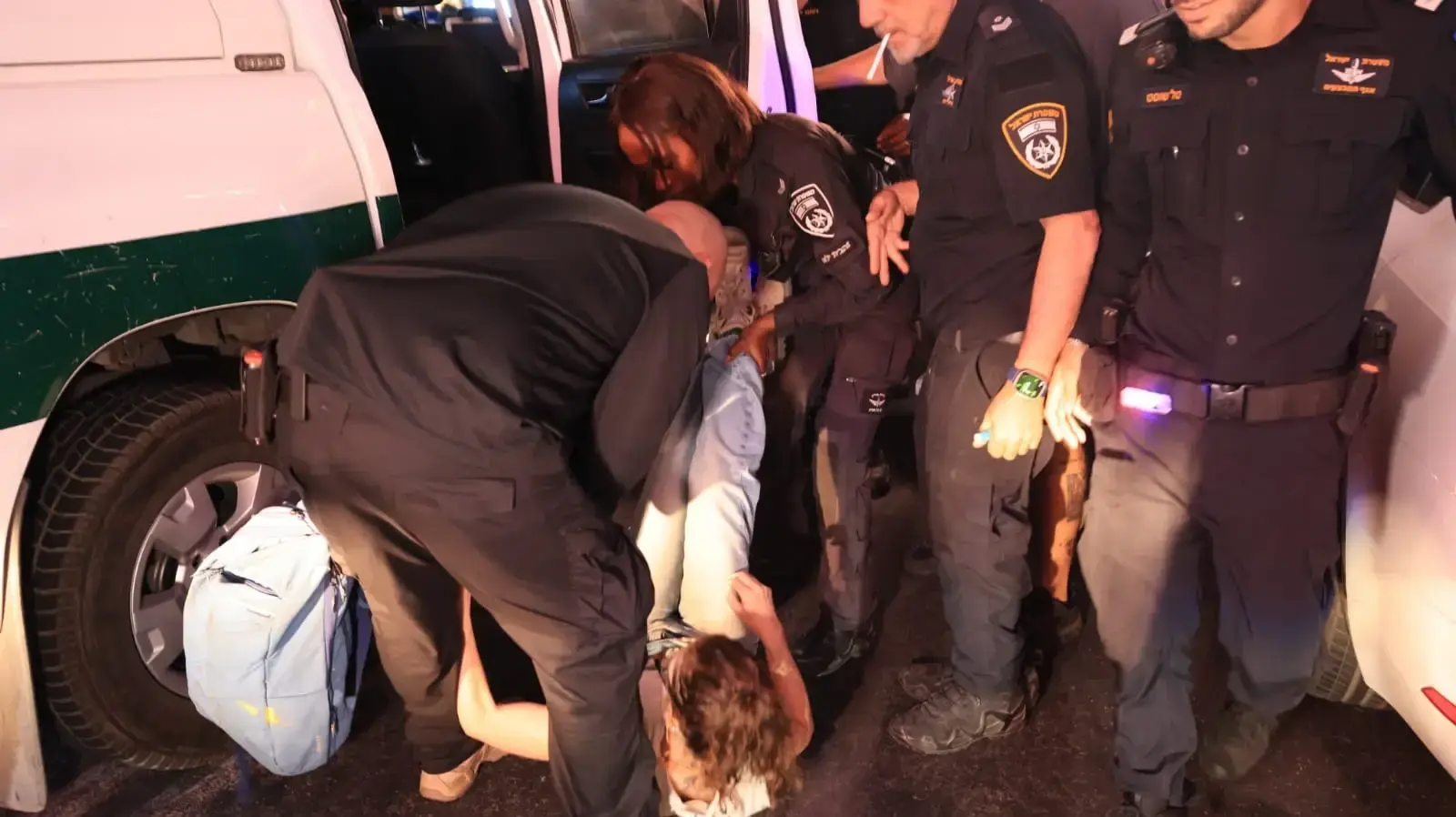מעצר מפגינה בכיכר דיזנגוף. 5 ביוני 2025 מעצר מפגינה בכיכר דיזנגוף. 5 ביוני 2025