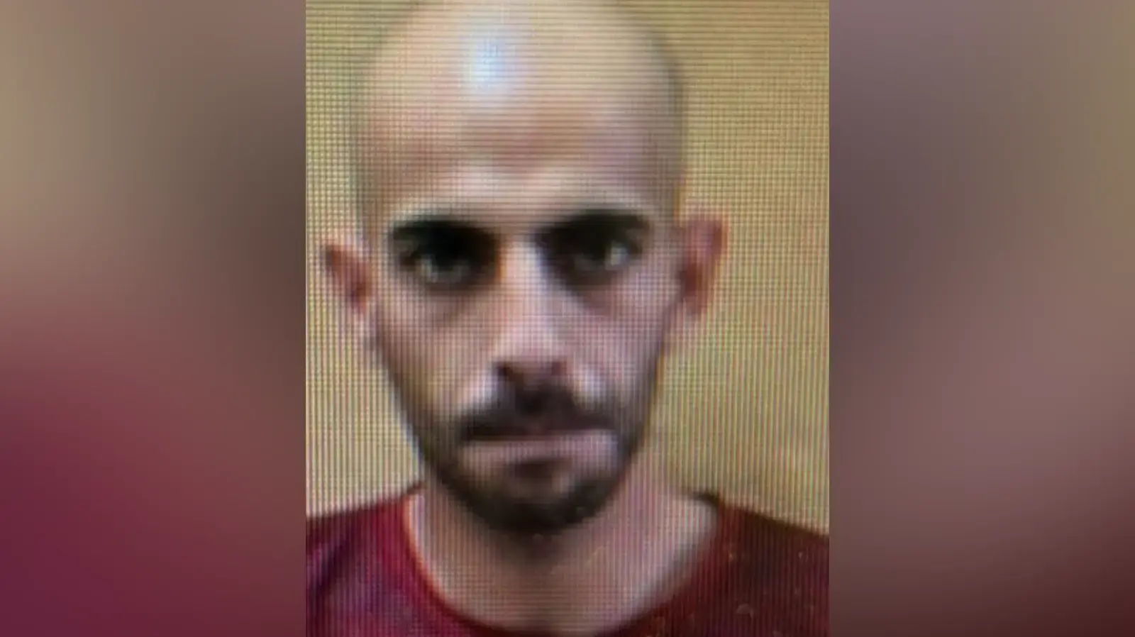 אמג׳ד אגבאריה, 28, חשוד ברצח אמו בדקירות ופציעת אשתו ההרה