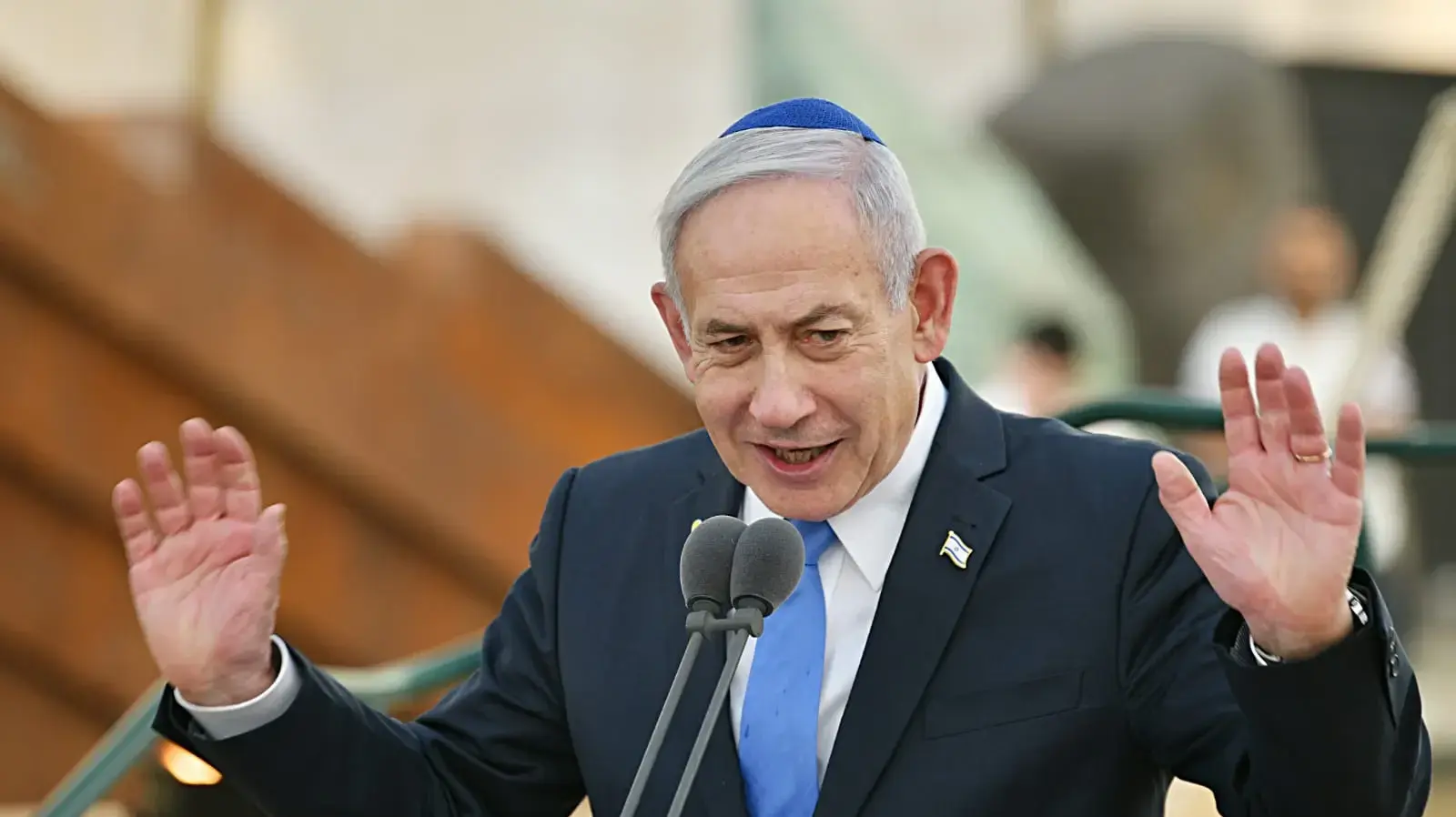 טקס התייחדות עם חללי אלטלנה, בית קברות נחלת יצחק. טקס התייחדות עם חללי אלטלנה, בית קברות נחלת יצחק.