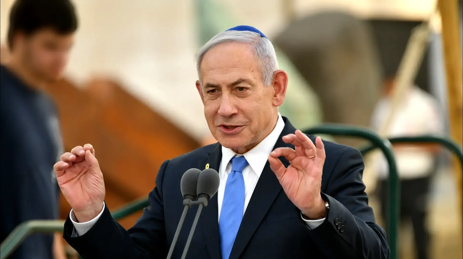 רה"מ בנימין נתניהו בטקס זיכרון לחללי אלטלנה, נחלת יצחק, 9 ביוני 2025 רה"מ בנימין נתניהו בטקס זיכרון לחללי אלטלנה, נחלת יצחק, 9 ביוני 2025