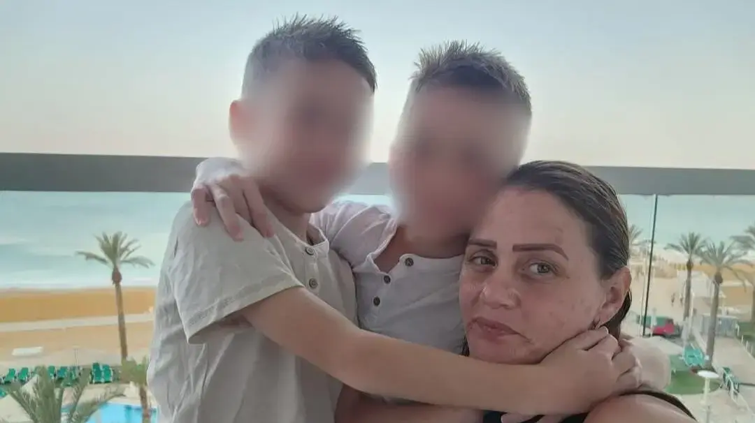 שרונה שליו והתאומים שרונה שליו והתאומים