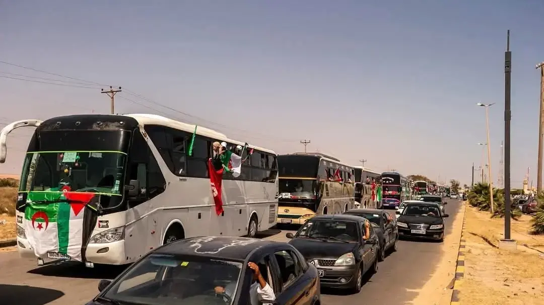 שיירת אוטובוסים ורכבים הלוקחים חלק בשיירת "העמידה האיתנה", 10 ביוני 2025 שיירת אוטובוסים ורכבים הלוקחים חלק בשיירת "העמידה האיתנה", 10 ביוני 2025