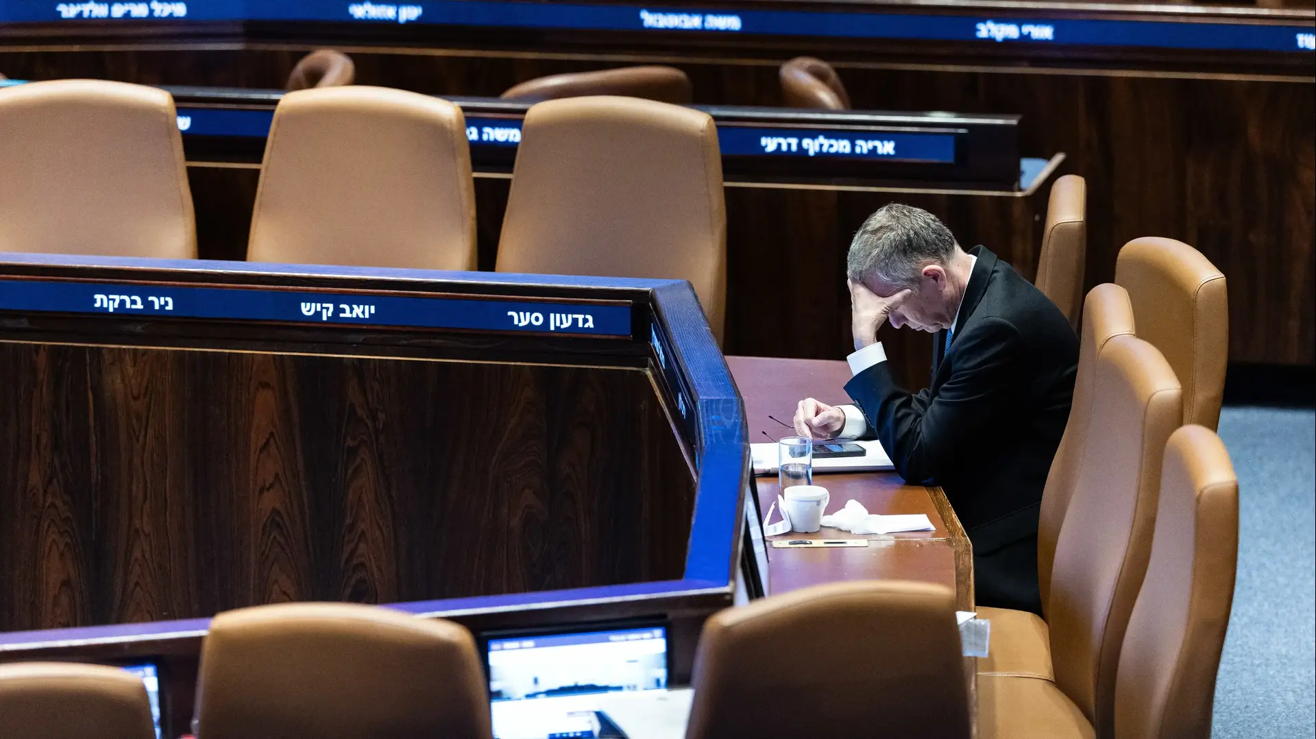 יריב לוין, הצבעה על הצעת החוק לפיזור הכנסת, מליאת הכנסת, 12 ביוני 2025 יריב לוין, הצבעה על הצעת החוק לפיזור הכנסת, מליאת הכנסת, 12 ביוני 2025