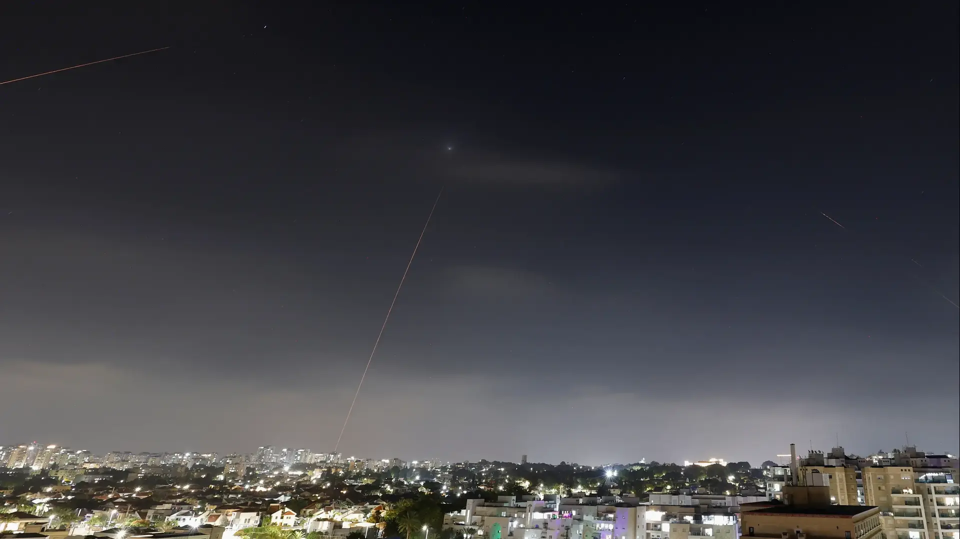 שיגור טילים מאיראן כפי שנראו בשמי אשקלון, 13 ביוני 2025