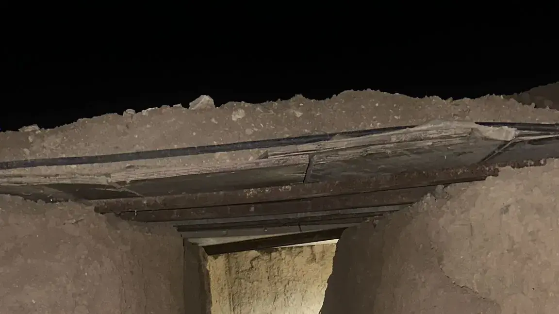 תושב מהפזורה הבדואית חפרו שוחות והשתמשו בהם כמקלט מהטילים 15.6.25 תושב מהפזורה הבדואית חפרו שוחות והשתמשו בהם כמקלט מהטילים 15.6.25