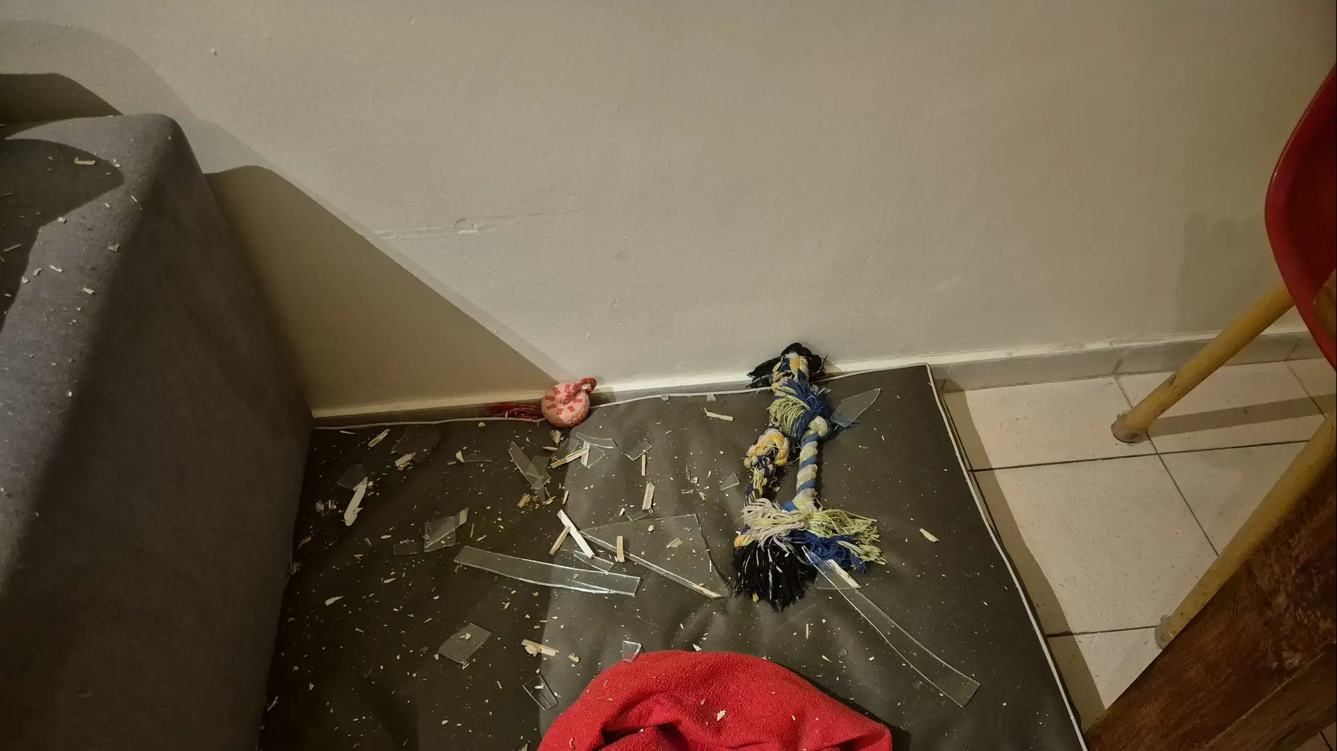 סיום האירוע בבית של ניר קיפניס, אחרי פגיעת טיל בסמוך סיום האירוע בבית של ניר קיפניס, אחרי פגיעת טיל בסמוך