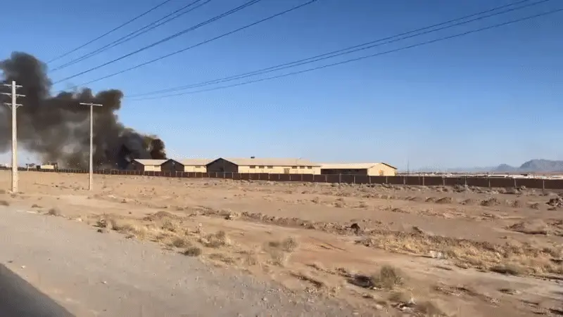 תיעוד מהאופוזיציה האיראנית של פיצוץ עוצמתי בהאנגר באזור העיר אספהאן תיעוד מהאופוזיציה האיראנית של פיצוץ עוצמתי בהאנגר באזור העיר אספהאן