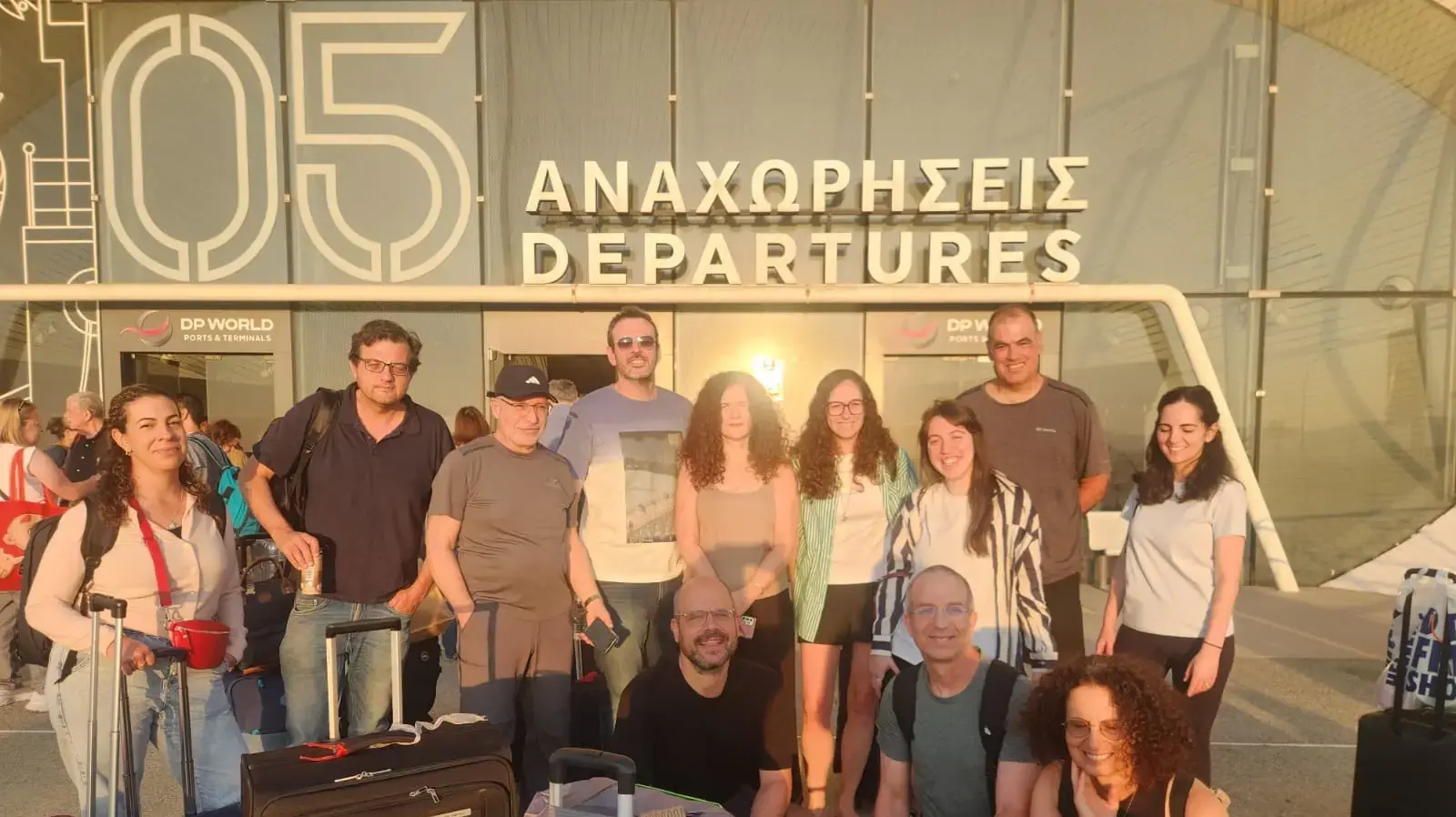 אנשי הצוות הרפואי מהמרכז הרפואי שיבא ששבו במשט מקפריסין, 17 ביוני 2025 אנשי הצוות הרפואי מהמרכז הרפואי שיבא ששבו במשט מקפריסין, 17 ביוני 2025