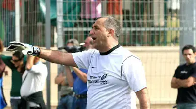 יורם מרציאנו במשחק נבחרת חברי הכנסת ונבחרת ישראל לדורותיה
