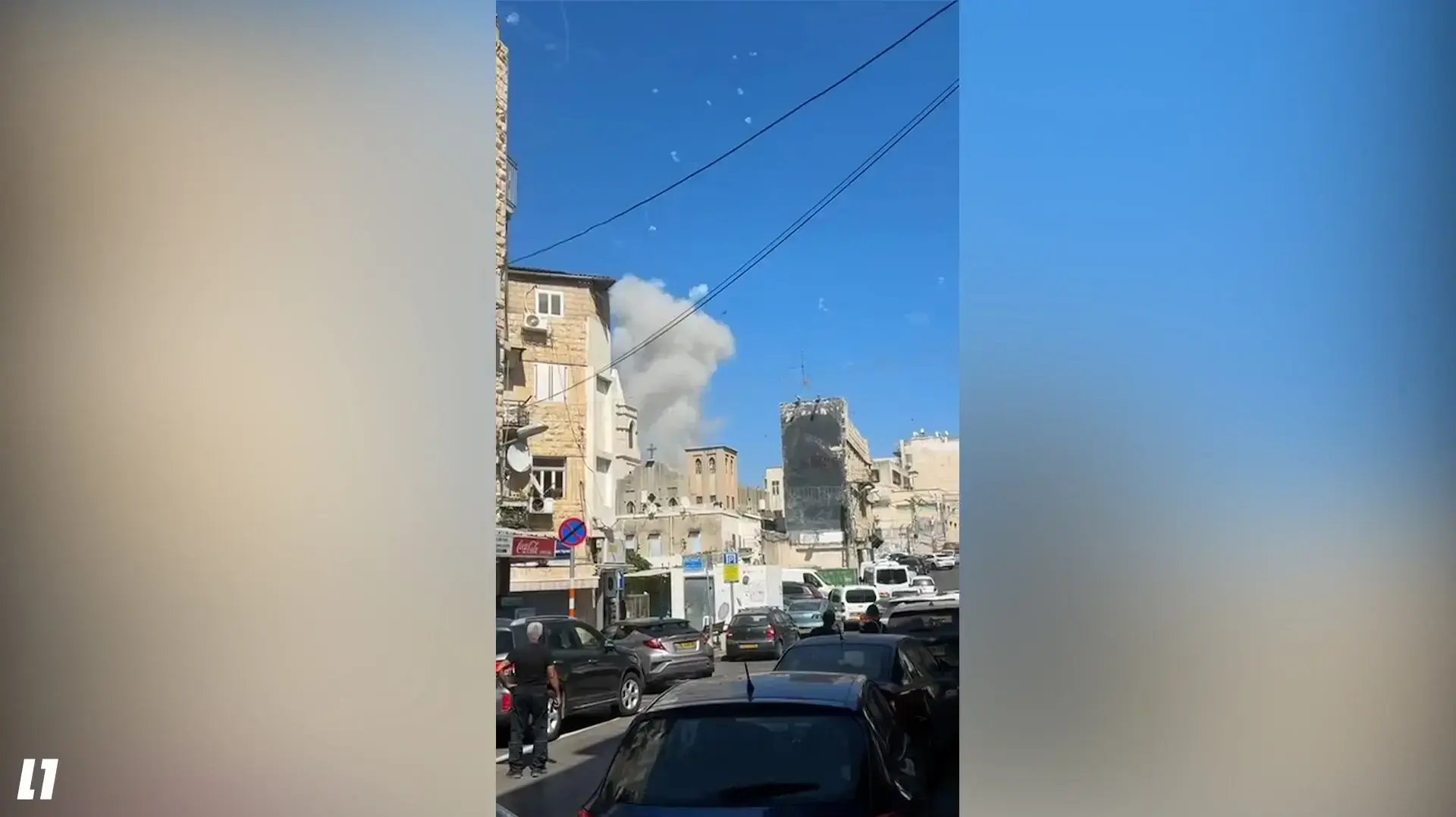 עשן לאחר פגיעת טילים בצפון הארץ