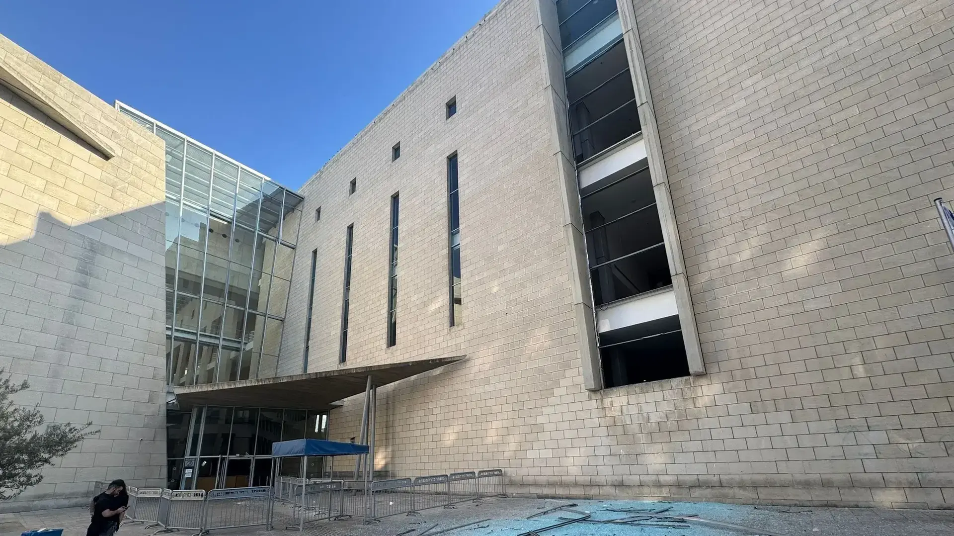 פגיעה מנפילת טיל ששוגר מאיראן, 20 ביוני 2025 פגיעה מנפילת טיל ששוגר מאיראן, 20 ביוני 2025