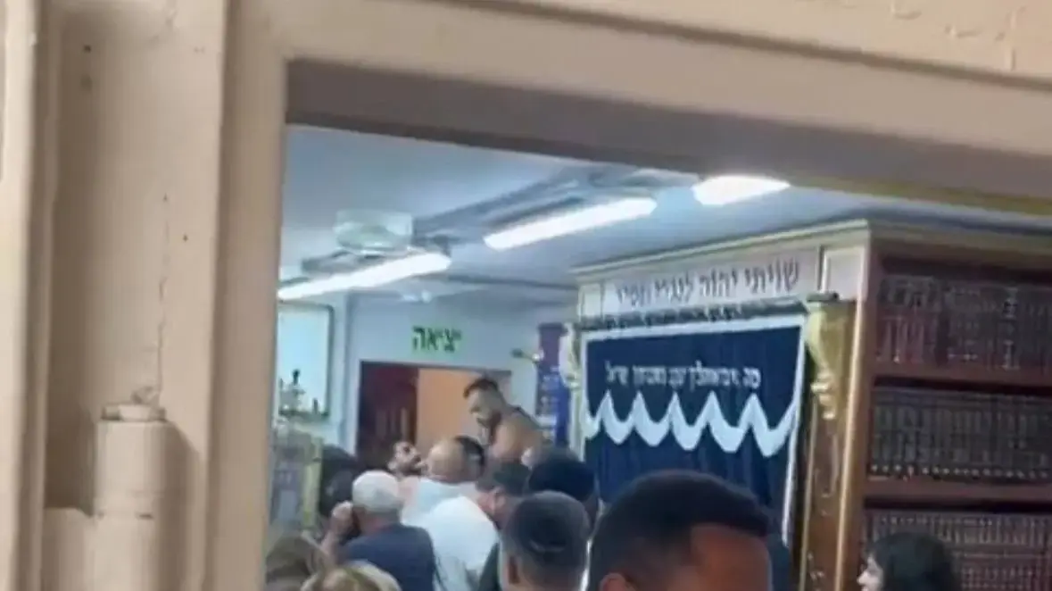 קטטה במקלט ציבורי בת"א קטטה במקלט ציבורי בת"א