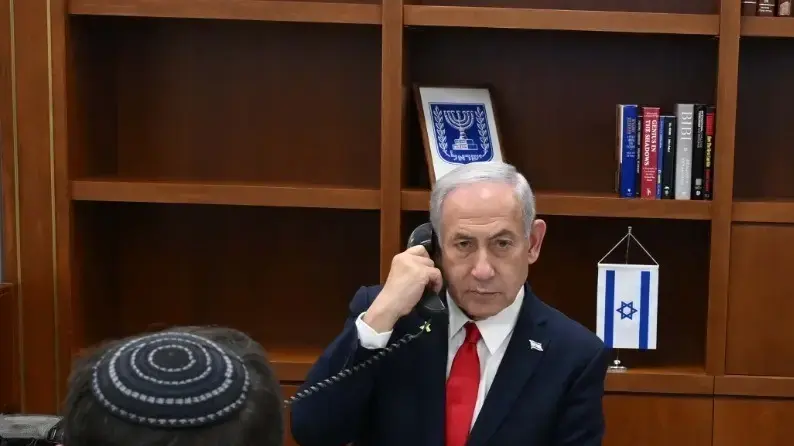 ראש הממשלה בנימין נתניהו בשיחה עם נשיא ארה"ב דונלד טראמפ, 22 ביוני 2025
ראש הממשלה בנימין נתניהו בשיחה עם נשיא ארה"ב דונלד טראמפ, 22 ביוני 2025