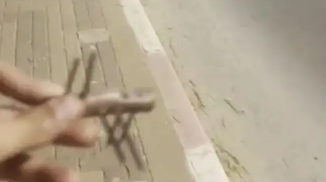 מסמרים שפיזר על הכביש תושב דיר אל-אסד החשוד בביצוע עבירות בטחוניות מסמרים שפיזר על הכביש תושב דיר אל-אסד החשוד בביצוע עבירות בטחוניות
