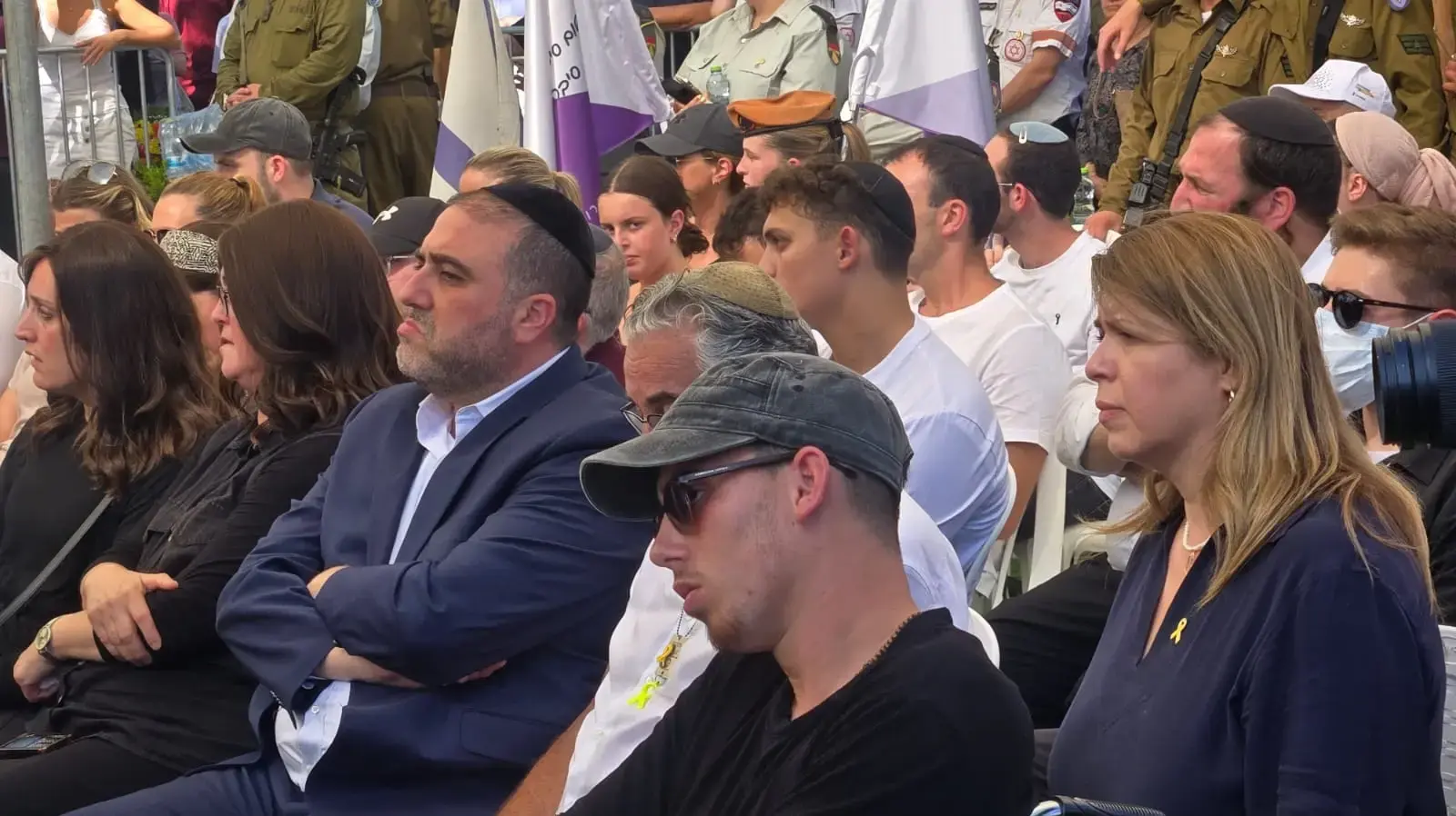 השר משה ארבל בהלווית סמל ישראל נתן רוזנפלד. 30 ביוני 2025 השר משה ארבל בהלווית סמל ישראל נתן רוזנפלד. 30 ביוני 2025