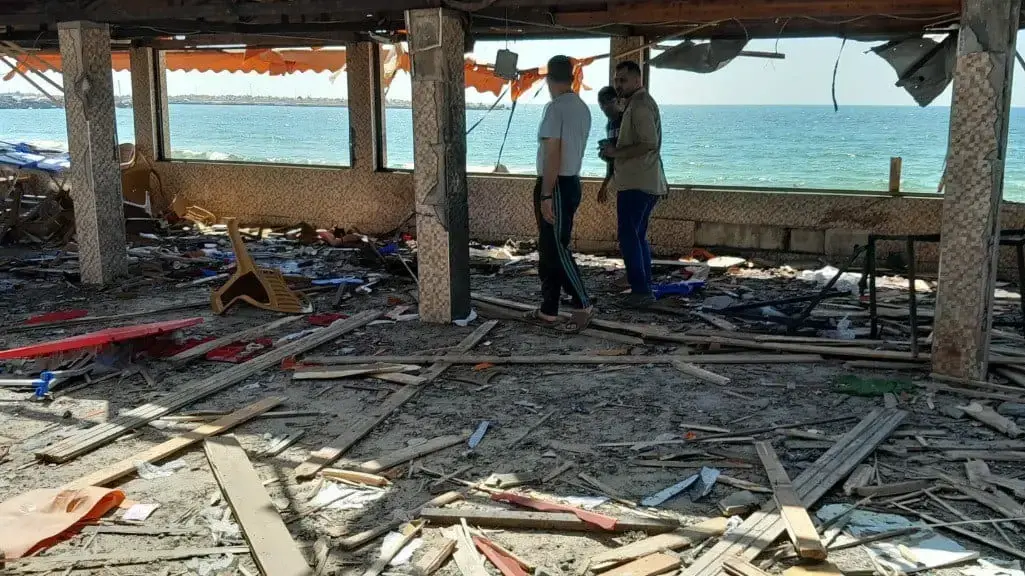תקיפת חיל-האוויר לעבר מסעדה בחוף הים של העיר עזה. 30 ביוני 2025 תקיפת חיל-האוויר לעבר מסעדה בחוף הים של העיר עזה. 30 ביוני 2025