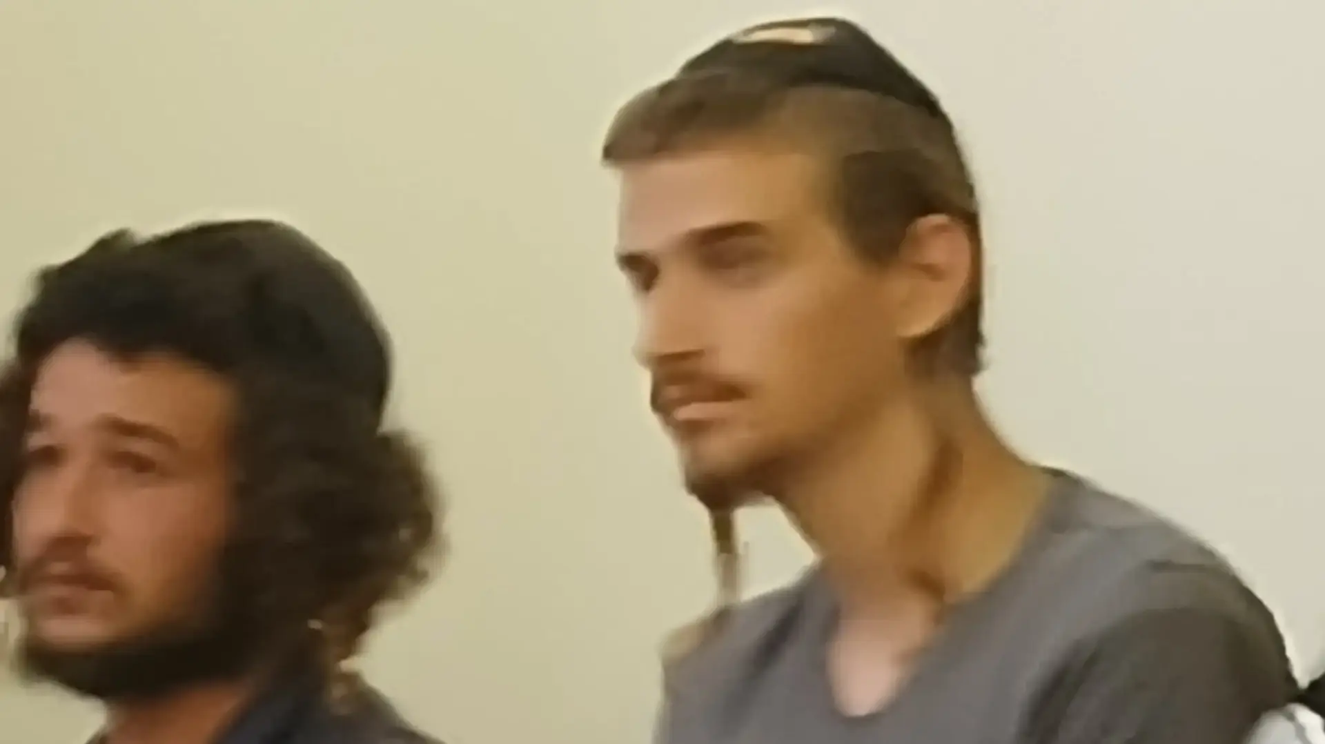 מור אשר רומנו ומאיר פלטיק, שנעצרו במהלך הפגנת מתיישבים בצומת תפוח בשומרון על רקע הירי בנער פלסטיני בן 14. 1 ביולי 2025 מור אשר רומנו ומאיר פלטיק, שנעצרו במהלך הפגנת מתיישבים בצומת תפוח בשומרון על רקע הירי בנער פלסטיני בן 14. 1 ביולי 2025