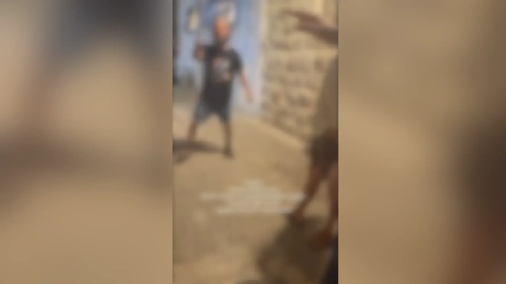 אישה טרנסית מוטרדת בשכונת נחלאות בירושלים