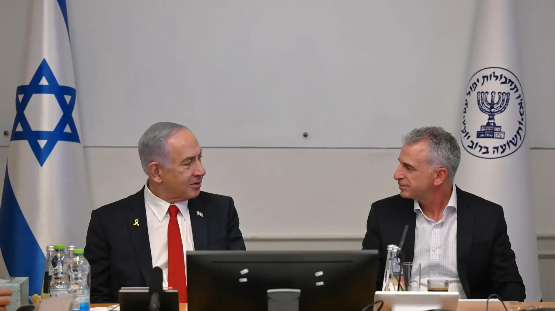ראש הממשלה בנימין נתניהו עם ראש המוסד, דדי ברנע, במסגרת ביקור במטה, 2 ביולי 2025 ראש הממשלה בנימין נתניהו עם ראש המוסד, דדי ברנע, במסגרת ביקור במטה, 2 ביולי 2025