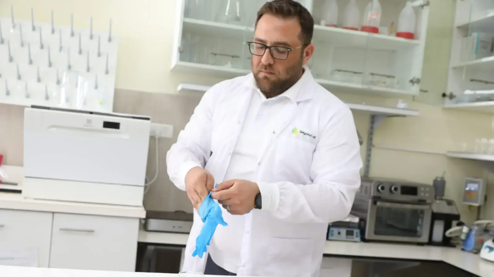 ד"ר איוב וליד סח'ניני ד"ר איוב וליד סח'ניני