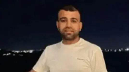 נרצח לעיני בתו בת השנתיים מטווח קצר נרצח לעיני בתו בת השנתיים מטווח קצר