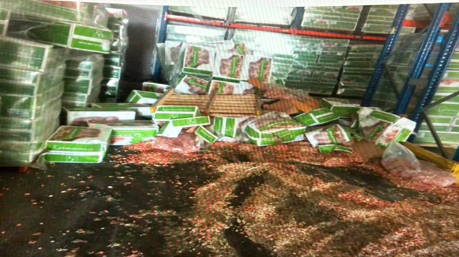 תושב תל שבע גנב בוטנים בסכום של שני מיליון שקלים וגרם נזק של 300 אלף שקל למפעל בבאר שבע תושב תל שבע גנב בוטנים בסכום של שני מיליון שקלים וגרם נזק של 300 אלף שקל למפעל בבאר שבע