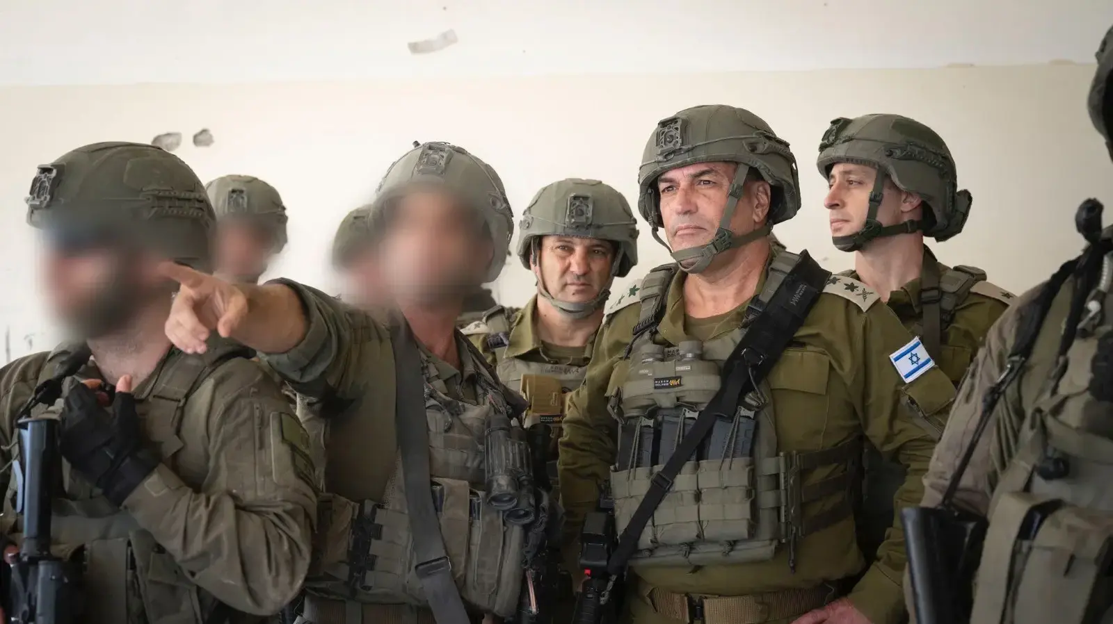 הרמטכ״ל, אייל זמיר, בסיור שטח והערכת מצב, בחאן יונס רצועת עזה, 7 ביולי 2025 הרמטכ״ל, אייל זמיר, בסיור שטח והערכת מצב, בחאן יונס רצועת עזה, 7 ביולי 2025