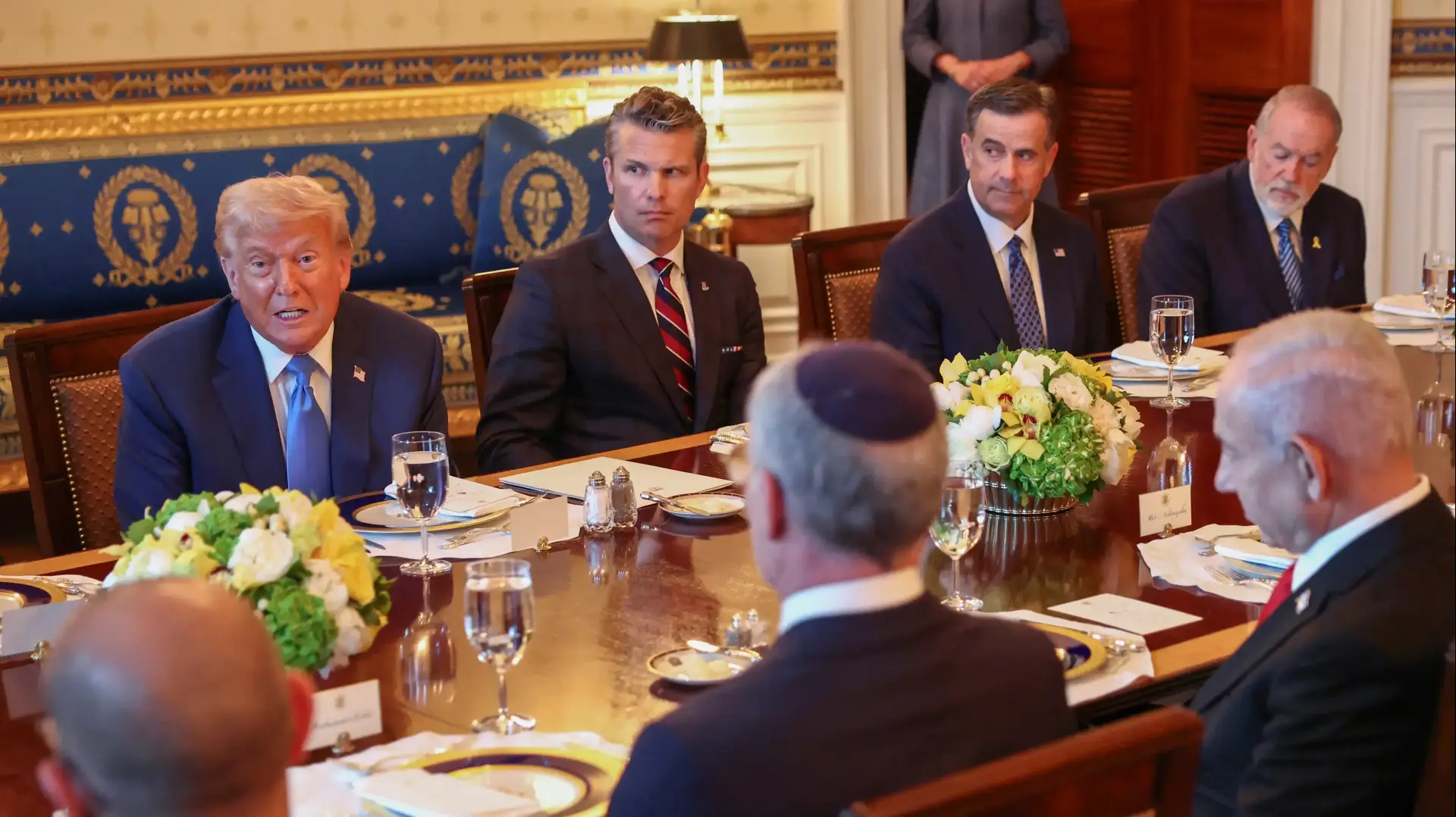 ראש הממשלה בנימין נתניהו בפגישה עם נשיא ארה״ב דונלד טראמפ בבית הלבן, 8 ביולי 2024 ראש הממשלה בנימין נתניהו בפגישה עם נשיא ארה״ב דונלד טראמפ בבית הלבן, 8 ביולי 2024