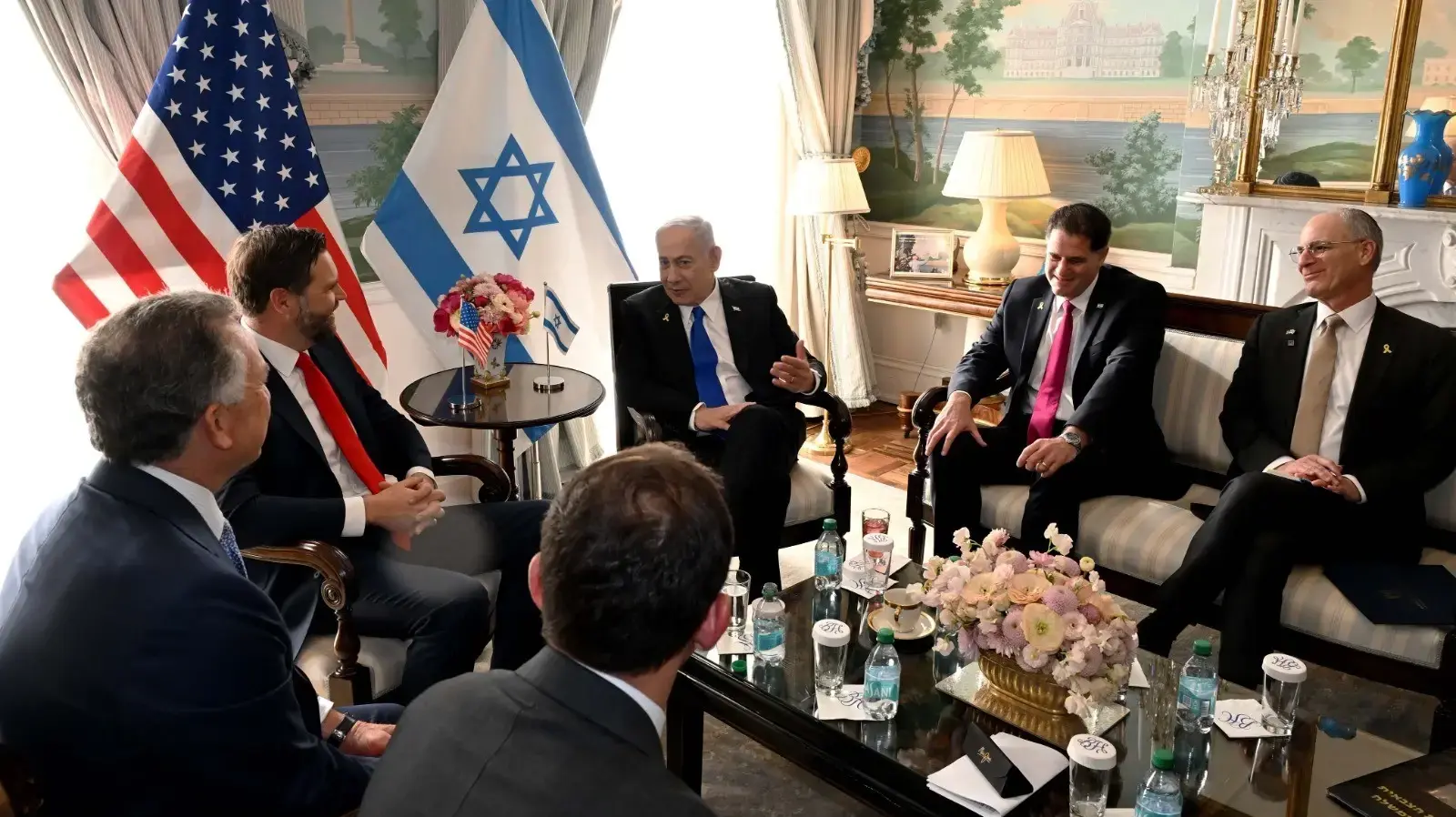 ראש הממשלה בנימין נתניהו נפגש הבוקר עם סגן נשיא ארה״ב ג׳יי. די. ואנס, בבלייר האוס בוושינגטון. 8 ביולי 2025 ראש הממשלה בנימין נתניהו נפגש הבוקר עם סגן נשיא ארה״ב ג׳יי. די. ואנס, בבלייר האוס בוושינגטון. 8 ביולי 2025
