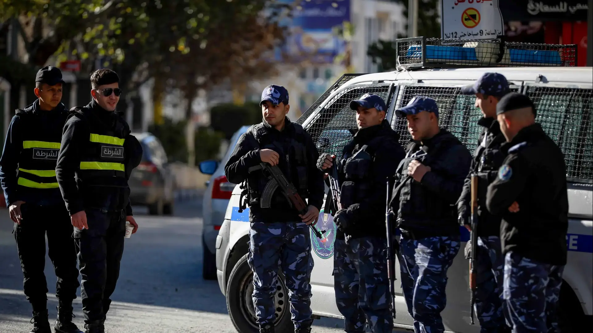 שוטרים פלסטינים מהמשטרה הפלסטינית, יהודה ושומרון, דצמבר 2024 שוטרים פלסטינים מהמשטרה הפלסטינית, יהודה ושומרון, דצמבר 2024