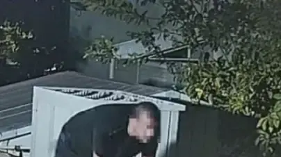 החשוד שתקף גבר בן 60 מחוץ לביתו בכפר חב"ד, 9 ביולי 2025