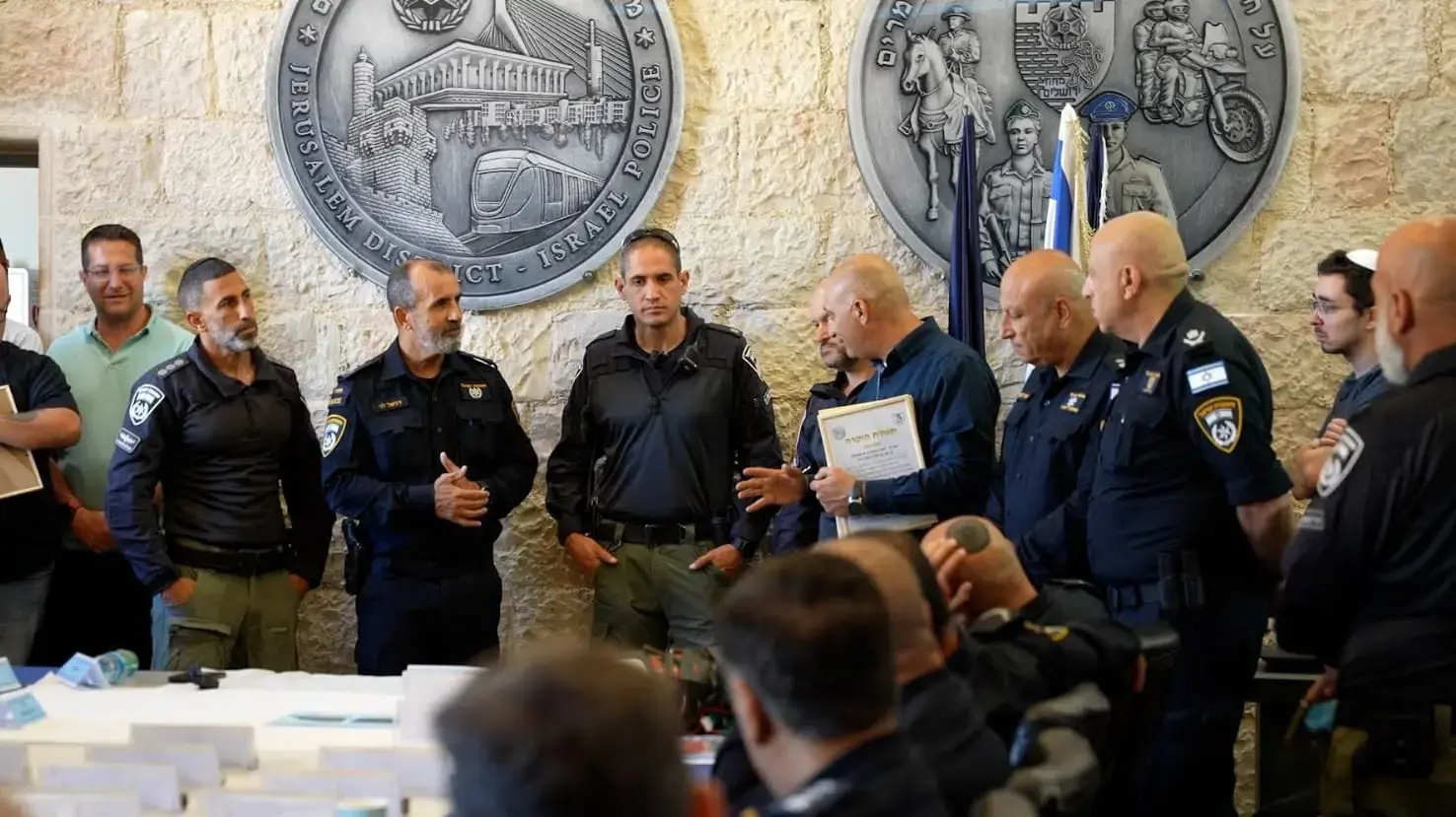 תיעוד כלי הנשק שמכרו החשודים לסוכן הסמוי שהופעל על ידי ימ"ר ירושלים. 15 ביולי 2025 תיעוד כלי הנשק שמכרו החשודים לסוכן הסמוי שהופעל על ידי ימ"ר ירושלים. 15 ביולי 2025