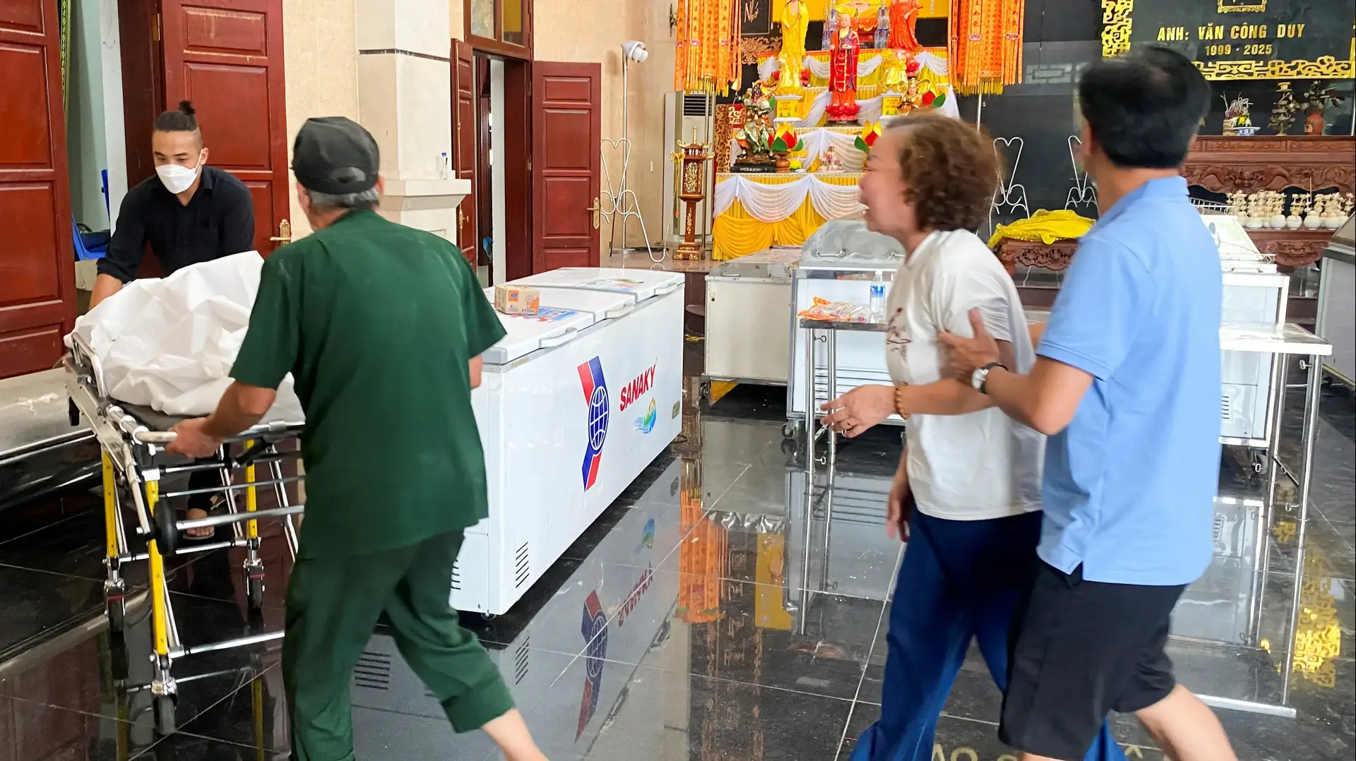 וייטנאם: עשרות הרוגים, פצועים ונעדרים בהתהפכות סירת תיירים וייטנאם: עשרות הרוגים, פצועים ונעדרים בהתהפכות סירת תיירים