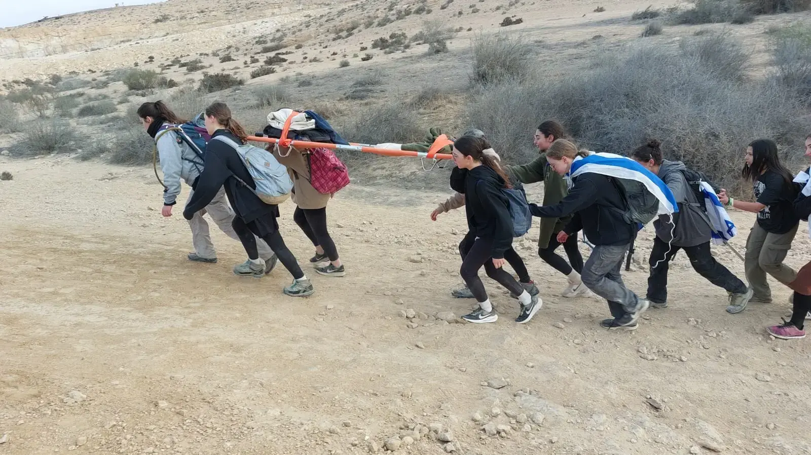בוגרות קורס ״אחריי״ בוגרות קורס ״אחריי״