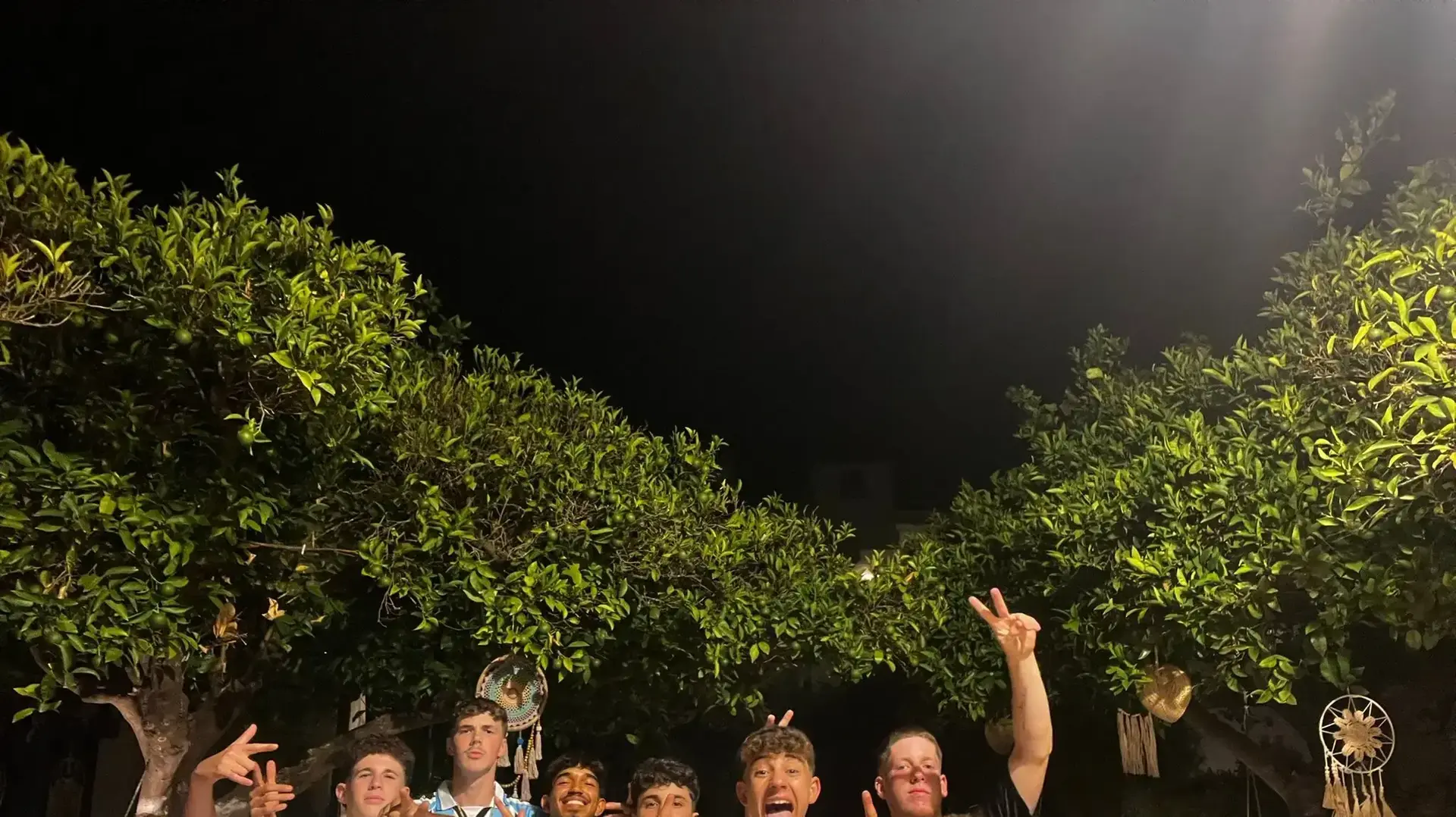 הנערים שהותקפו ביוון. 23 ביולי 2025 הנערים שהותקפו ביוון. 23 ביולי 2025