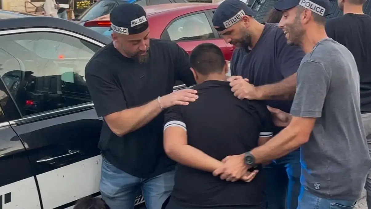 ילדים נעצרו בהפגנה במושבה הגרמנית בחיפה. 24 ביולי 2025 ילדים נעצרו בהפגנה במושבה הגרמנית בחיפה. 24 ביולי 2025