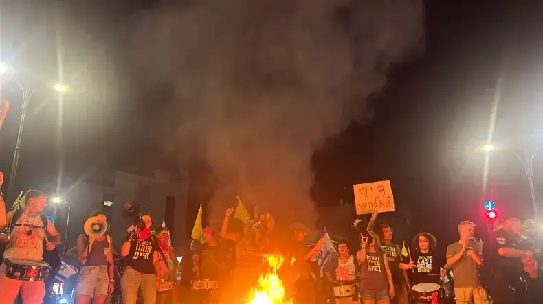 הפגנה למען החטופים בנס ציונה. 27.7.25 הפגנה למען החטופים בנס ציונה. 27.7.25