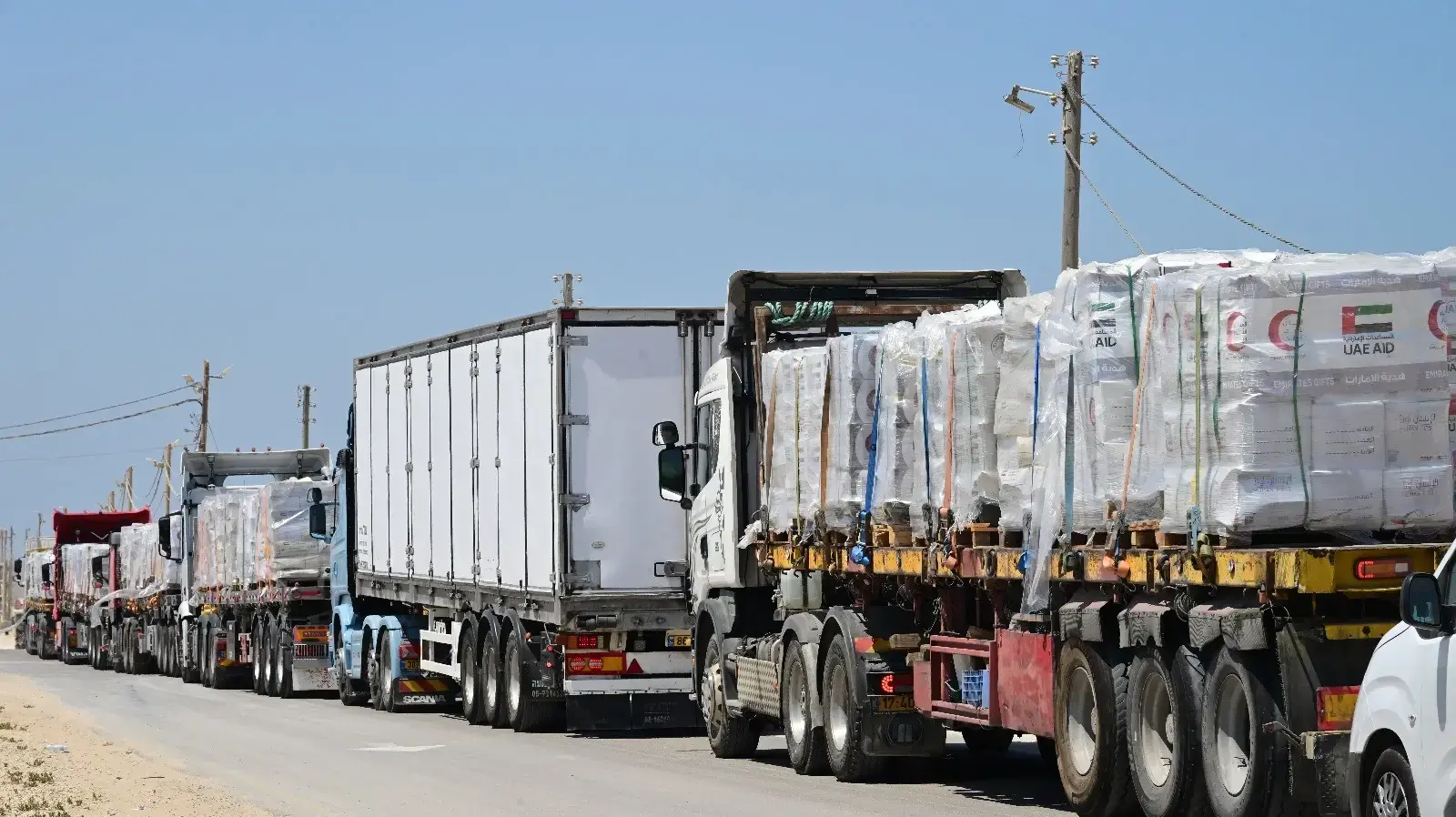משאיות הסיוע ההומניטרי נכנסות לעזה דרך מעבר זיקים, 27 ביולי 2025 משאיות הסיוע ההומניטרי נכנסות לעזה דרך מעבר זיקים, 27 ביולי 2025