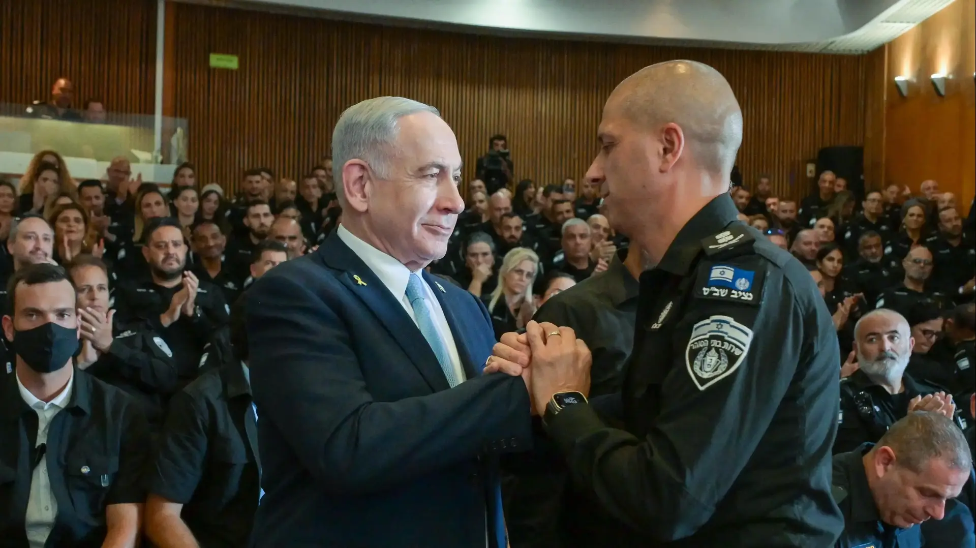 ראש הממשלה בנימין נתניהו ביקר בשירות בתי הסוהר עם נציב בתי הסוהר רב-גונדר קובי יעקובי,30 ביולי 2025 ראש הממשלה בנימין נתניהו ביקר בשירות בתי הסוהר עם נציב בתי הסוהר רב-גונדר קובי יעקובי,30 ביולי 2025