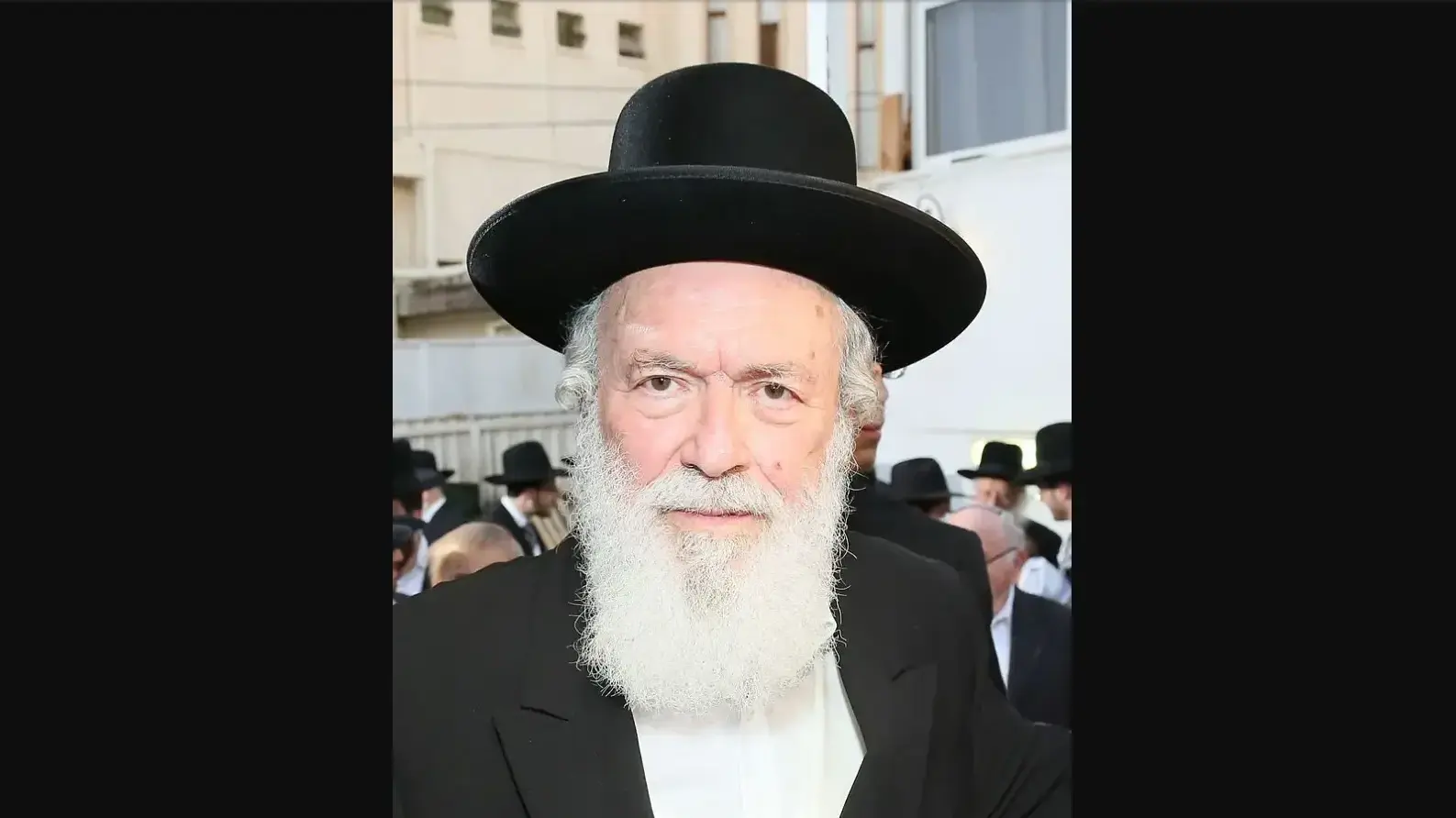 הרב יצחק זילברשטיין טוען שנשים נוהגות הן הסיבה לתאונות דרכים הרב יצחק זילברשטיין טוען שנשים נוהגות הן הסיבה לתאונות דרכים