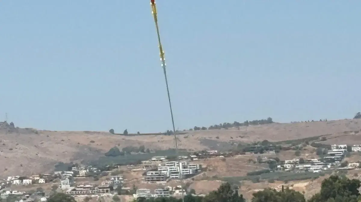 ליאל גליקסמן בפעילות סקי מים של עמותת אתגרים ליאל גליקסמן בפעילות סקי מים של עמותת אתגרים