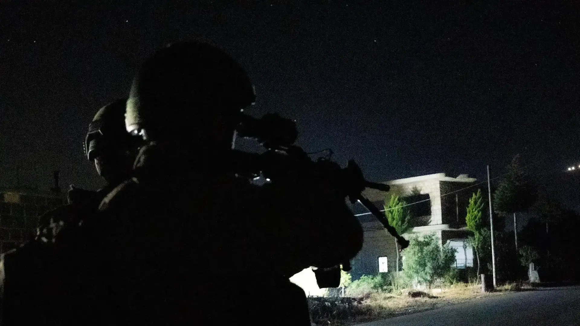 בפשיטה על ארבעה יעדים במקביל: כוחות צה״ל איתרו והחרימו אמצעי לחימה בדרום סוריה. 3 באוגוסט 2025