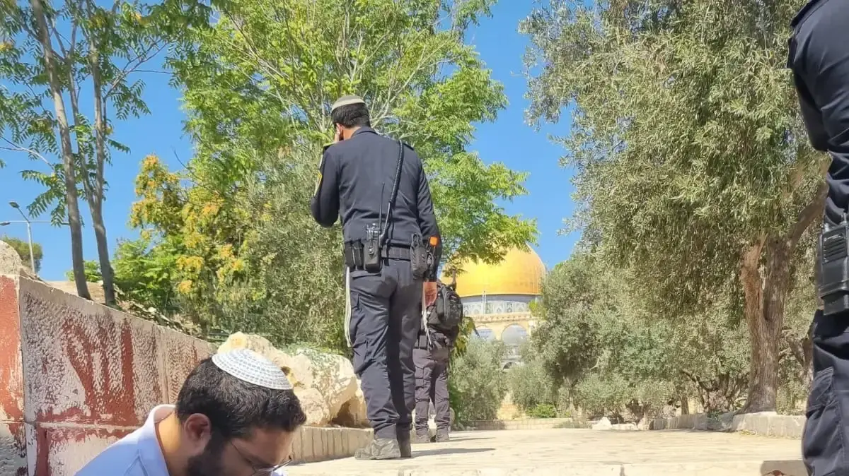 השר ורסלאוף ברחבת הר הבית השר ורסלאוף ברחבת הר הבית