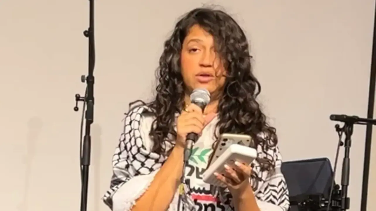 פאטימה מוחסן במופע התרמה למען תושבי עזה, הבית הסגול, תל אביב, 4 באוגוסט 2025 פאטימה מוחסן במופע התרמה למען תושבי עזה, הבית הסגול, תל אביב, 4 באוגוסט 2025